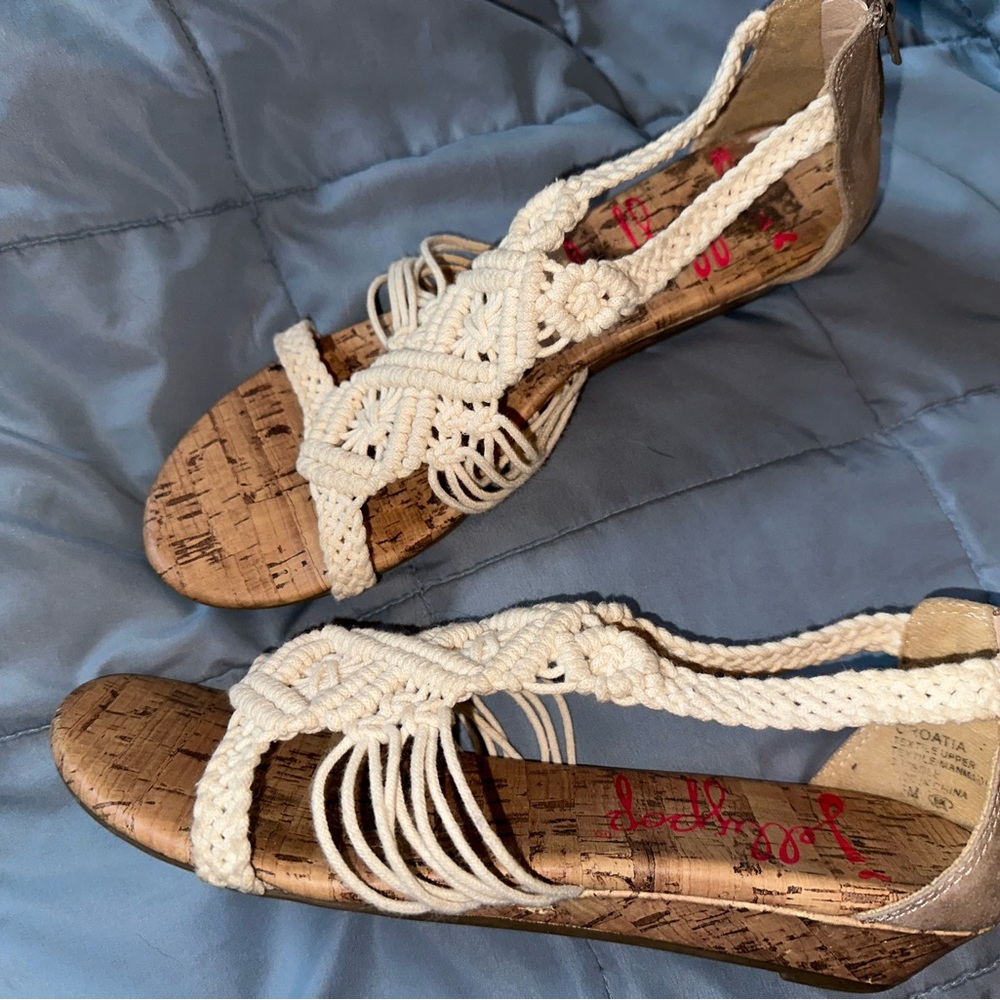 Women’s wedge sandals